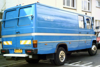 11_03_2006_bushanktheknife