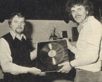 01_04_1977_robert_platina