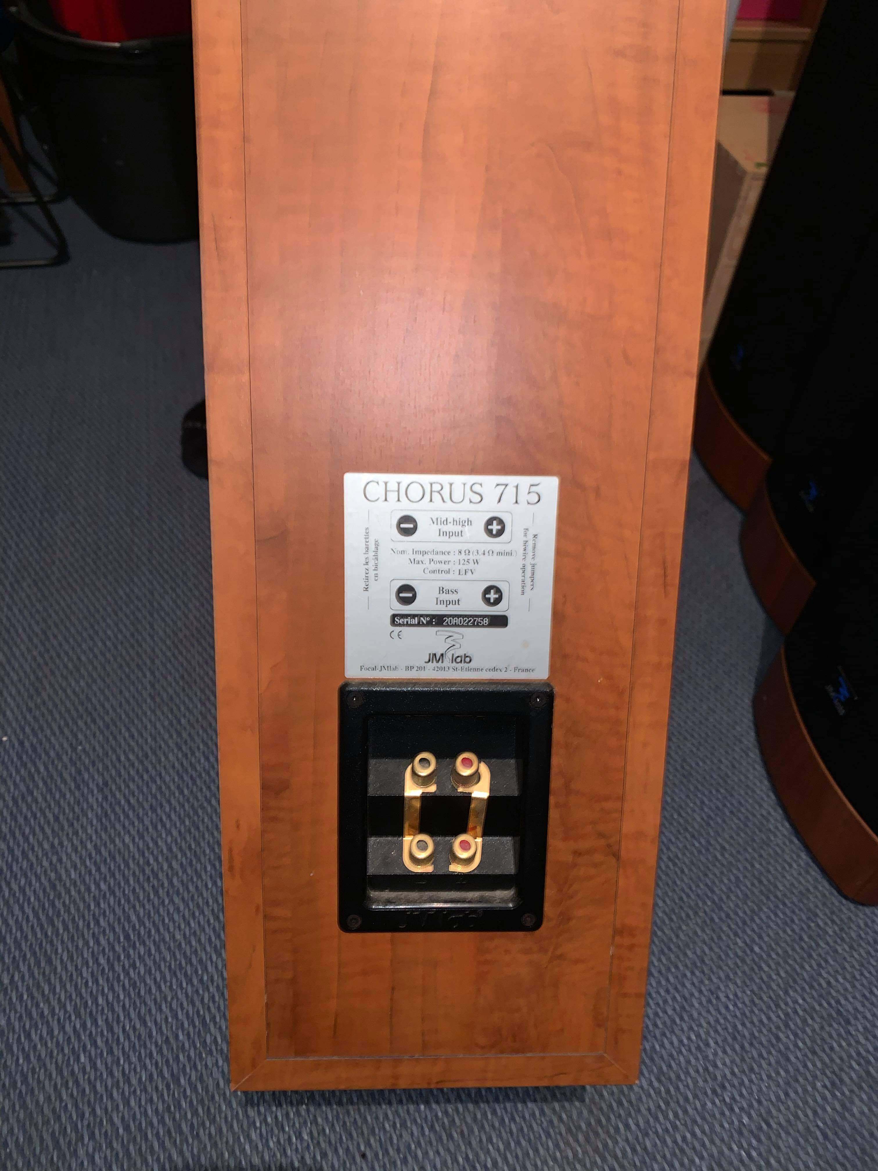 CHORUS 715
